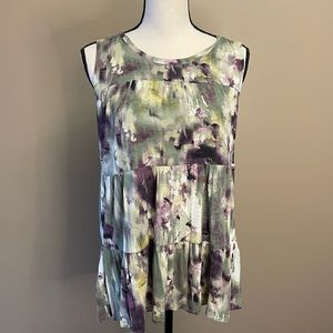 Simply Vera Wang tiered tank. Size Small